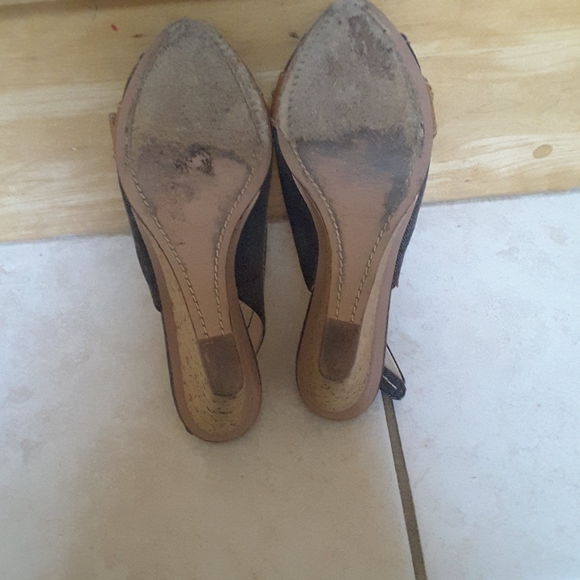 Prada Wedges!! - Picture 7 of 8